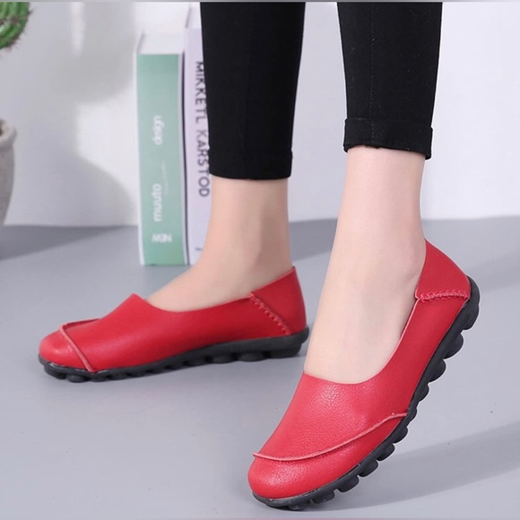 Women's Soft Red Leather Loafers
Slip-on. Comfortable Flats Shoes w/Grip Sole. - Picture 3 of 10